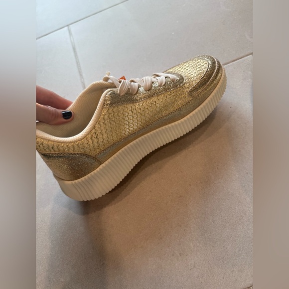 Lucky Step gold sneakers size 8.5 - Picture 6 of 8